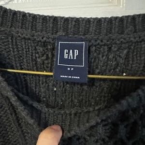 Gap cable knit sweater